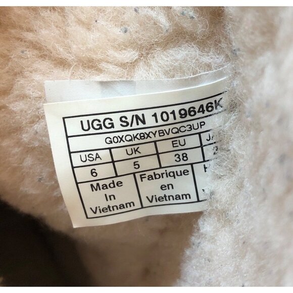 UGG Classic Short Chestnut Brown Boots 1019646K Big Kids Girls 6/38 (t7j) - Picture 10 of 10